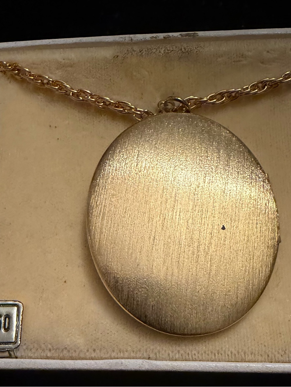 Vintage Mid Century Etched Round Locket Necklaces Set - Picture 5 of 10